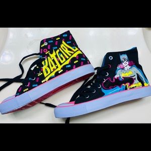 Girls size 3 BatGirl high tops DC comics shoes